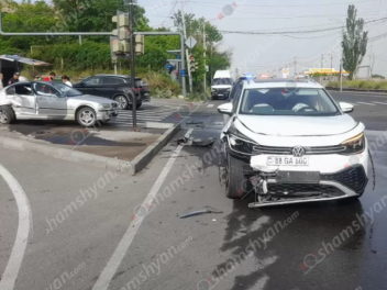 Թբիլիսյան խճուղի-Զ. Քանաքեռցի փողոցի խաչմերու...
