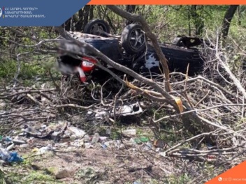 Երևան-Սևան ավտոճանապարհին «Lada»-ն գլխիվայր հ...