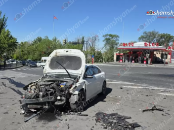 Ազատության պողոտայում բախվել են «Kia»-ն և «Me...