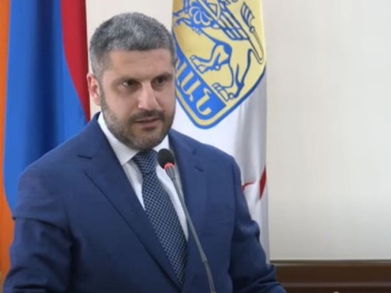 Սկանդալից մինչև միլիոններ. Արմեն Փամբուխչյանի...