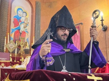 Ազգը կարող է ունենալ սահմաններ, բանակ, հարստություն, բայց եթե կորցնի իմաստնությունը, վաղ թե ուշ կկորցնի նաև մնացած ամեն ինչ․ Հայր Ռուբեն