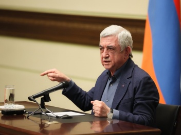 Մարդիկ, որոնք շահարկում են իմ խոսքերը, կամ ըն...