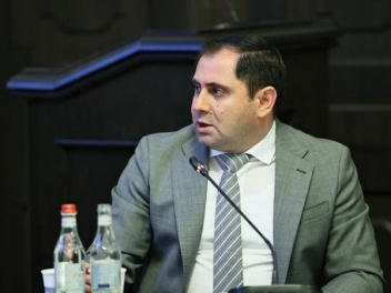 Շառաչուն ապտակ՝ «զորավար» Սուրեն Պապիկյանին․...