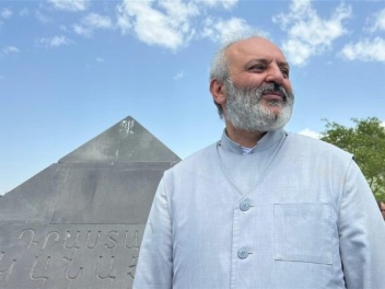 Վերաքննիչ դատարանը Բագրատ սրբազանի խափանման մ...