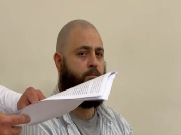 ԱԱԾ շենքի վրա պայթուցիկ նետածի գործով ընդդիմադիրի են հարցաքննել. ՔՊ-ն ստվերում է. «Ժողովուրդ»