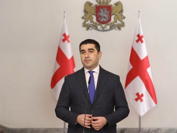 Բրյուսելը պետք է դադարեցնի թշնամական քաղաքակա...