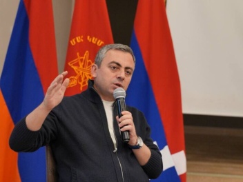 Իշխան Սաղաթելյանը՝ ՍԴ դիմելու եւ մանդատները վ...