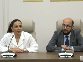 Կարծում եմ, պետք է քիչ ուշադրություն դարձնենք...