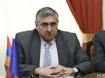 Ադրբեջանը պարտադրում է, Նիկոլ Փաշինյանը համաձայնվում է. Արթուր Խաչատրյան