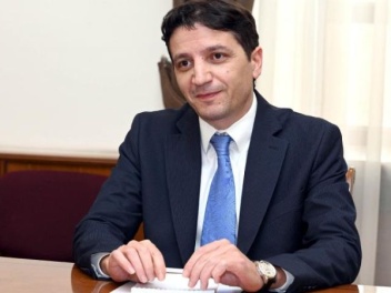 Ֆինանսների նախարարությունում ֆինանսիստ ու գնումների մասնագետ չկա. Փաստաթուղթ. «Ժողովուրդ»