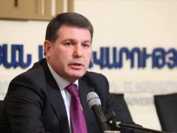 Դատախազությունը պահանջում է Արամ Հարությունյա...