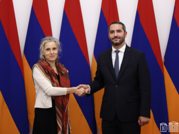 Ռուբեն Ռուբինյանն ու Մագդալենա Գրոնոն քննարկե...