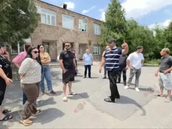 Լարված իրավիճակ՝ Բյուրեղավանում. քաղաքապետարա...