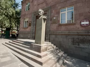 Բրյուսովի համալսարանի շենքի օտարման գործով եր...