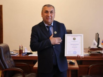 Հանձնաժողովը սկանդալային ՔՊ-ական համայնքապետի վարքագիծն անթույլատրելի է ճանաչել․ «Հրապարակ»