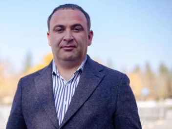 Կոնջորյանի եղբորը՝ Ավետ Կոնջորյանին ուղեկցող...