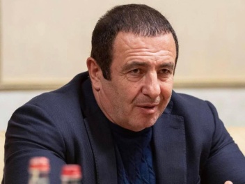 «Հրապարակ»․ Ծառուկյանն ընտանիքի անդամներին արգելել է կալանավայրում տեսակցել իրեն