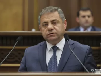 «Ժողովուրդ». 2 բնակարան, 2 Mercedes-Benz և տա...