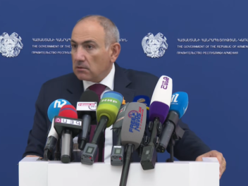 Քարտեզներ կան, որոնցով Քյարքին, Բարխուդարլուն...