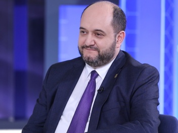 Ում շքեղ նորոգված աշխատասենյակն է տրամադրվել Արայիկ Հարությունյանին. «Ժողովուրդ»