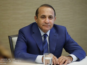 «Նիկոլի հետ պայմանավորվել եմ»․ ամենաթարմ անեկդոտը Արգամիչի մասին