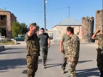Սուրեն Պապիկյանն անակնկալ ստուգայցեր է իրականացնում ՊՆ զորամասերում