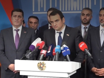 Մեր կրոնական զգացմունքների հետ խաղը ունենալու...