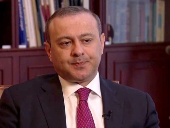 Արմեն Գրիգորյանը վիրավորված հեռացել է․ Փաշինյ...