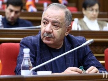 «Հայաստան» խմբակցությունում կրքերը թեժանում ե...
