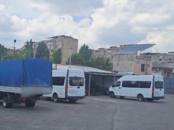 Կանոնավոր ուղևորափոխադրումներ իրականացնող ընկ...