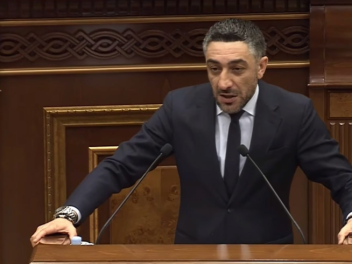 Կրակը չենք ընկել, որ մեր դիպլոմը կարմիր չէ, չ...