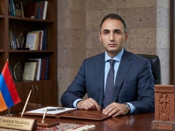 Ավետիք Չալաբյանին ազատ արձակեցին դատարանի դահ...