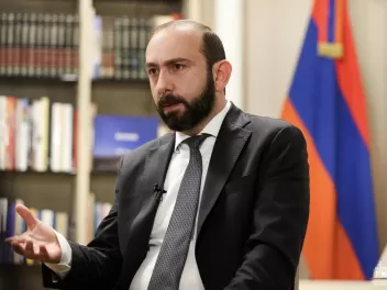 «Հրապարակ»․ Արարատ Միրզոյանի աղջիկը Նիդերլանդներում բուհ է ընդունվել, դեսպանատան աշխատողների համար գործ է բացվել