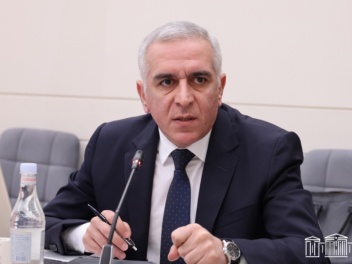 Համլետ Սահակյանը ազատվել է ՊԵԿ նախագահի տեղակ...