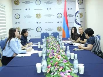 ՄԻՊ-ում քննարկվել են ազատազրկված ծնողների՝ եր...