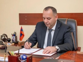 Քաղաքապետը «խաղաղություն» է խոստանում․ «Հրապարակ»