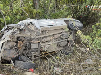 Կոտայքում «Mitsubishi Pajero»-ն բախվել է ծառե...