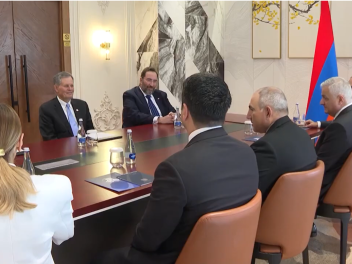 Փաշինյանը հանդիպում է ունեցել ԱՄՆ սենատոր Սթի...