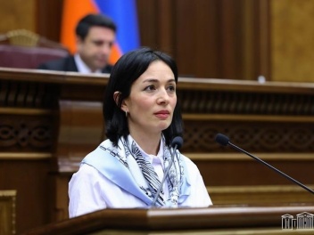 Տեղյա՞կ է Ժաննա Անդրեասյանը, որ հայ դպրոցական...