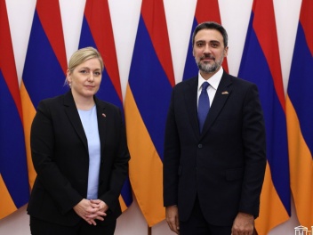 Արամ Վարդևանյանն ու Շվեյցարիայի դեսպանը քննար...