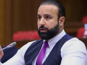 Զազրախոսները դատապարտում են․ «Հրապարակ»