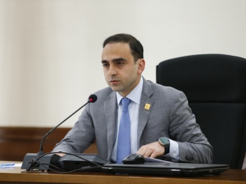 Միայն երևանցիներով չենք ծանրաբեռնում փողոցներ...