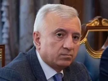 Ծայրահեղ տգետ քայլ կատարելիս, Բաքվի իշխանությ...