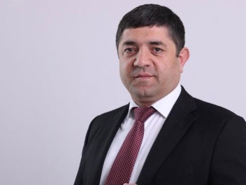 Գինարբուք՝ խորհրդարանում․ «Հրապարակ»