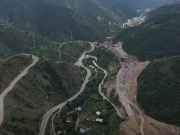 Քաջարան-Ագարակ 32 կմ երկարությամբ ճանապարհահա...