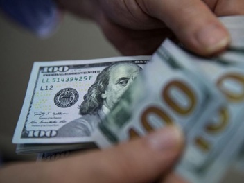 9 կեղծ 100-դոլարանոց՝ Երևանի տարադրամի փոխանա...