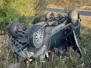 Սյունիքում «ՈւԱԶ»-ը դուրս է եկել ճանապարհից,...