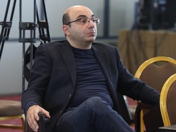 Ճիշտ կլիներ, որ մի այլ հեղինակ էլ տպագրեր «Հե...