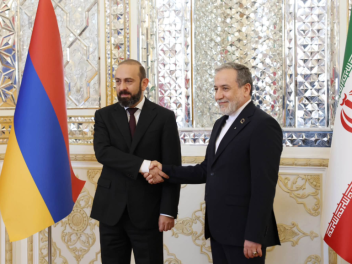 Կայացել է Միրզոյանի և Աբբաս Արաղչիի առանձնազր...