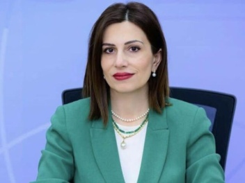Ինչ նվերներ է ստացել Անահիտ Ավանեսյանը. «Հրապարակ»